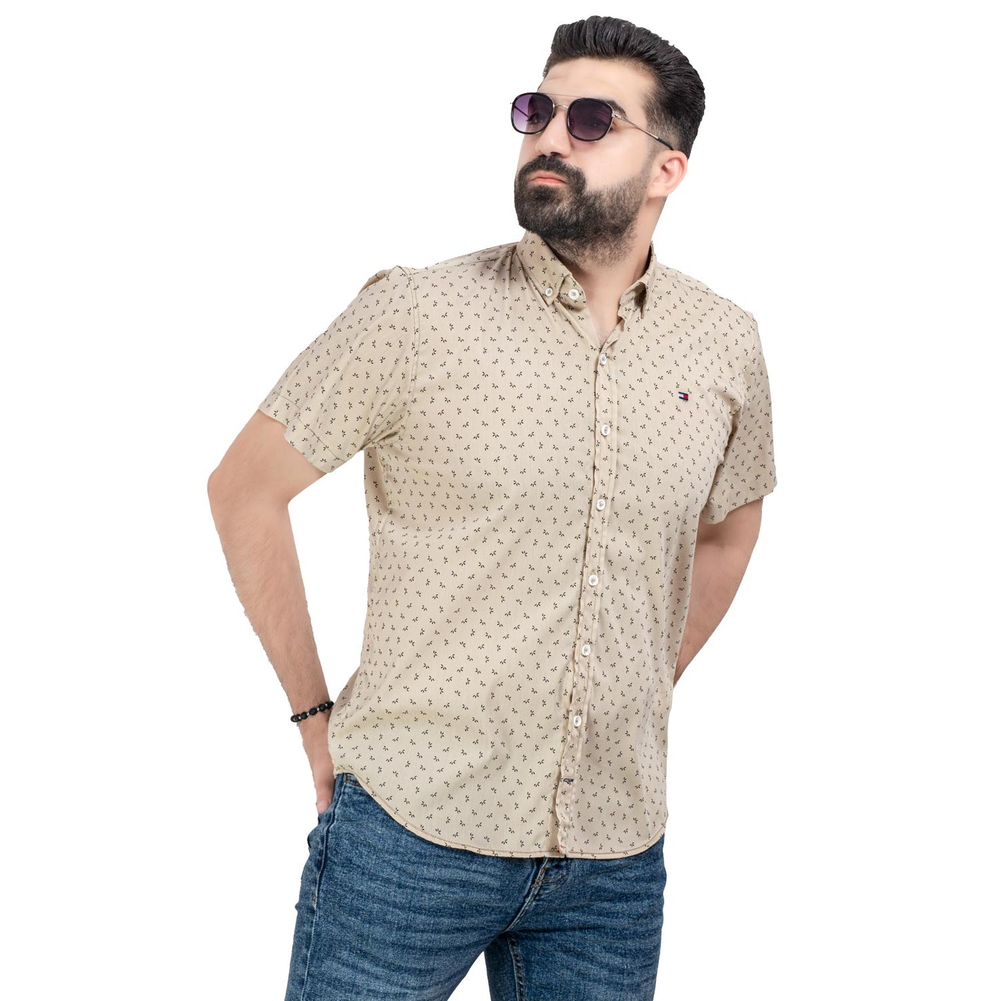 قميص نص كم منقوش